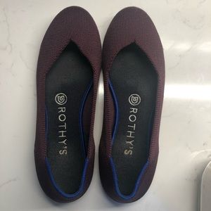 ROTHY’S round flat in wine. Retired color.